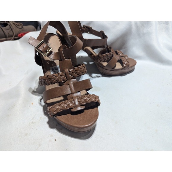 American Eagle Womens Strappy Sling Back Sandals Size 7 Chunky Heal Tan Y2K - Picture 5 of 6